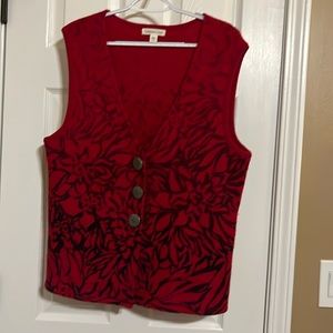 COLDWATER CREEK-Beautiful vest,  floral design, black outlined flowers